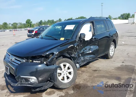 2011 Toyota Highlander Se V6 z USA, uszkodzony, nr VIN 5TDBK3EH9BS090171